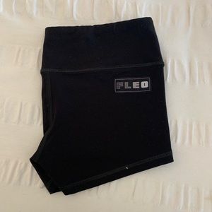 Original black fleo shorts